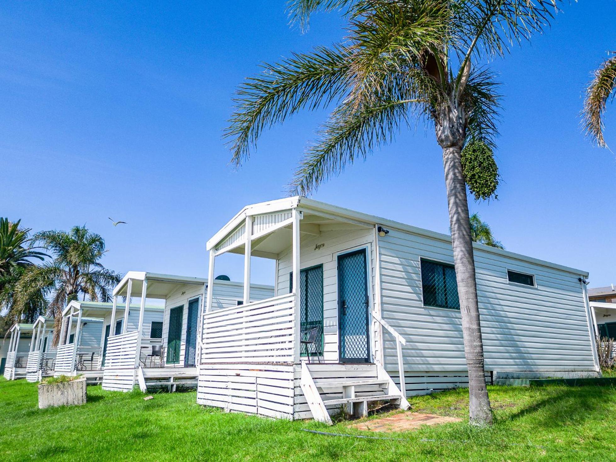 Lakeside Inn Wollongong Primbee Exterior foto