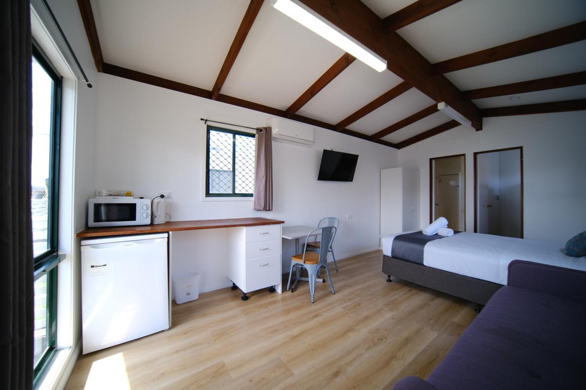 Lakeside Inn Wollongong Primbee Exterior foto
