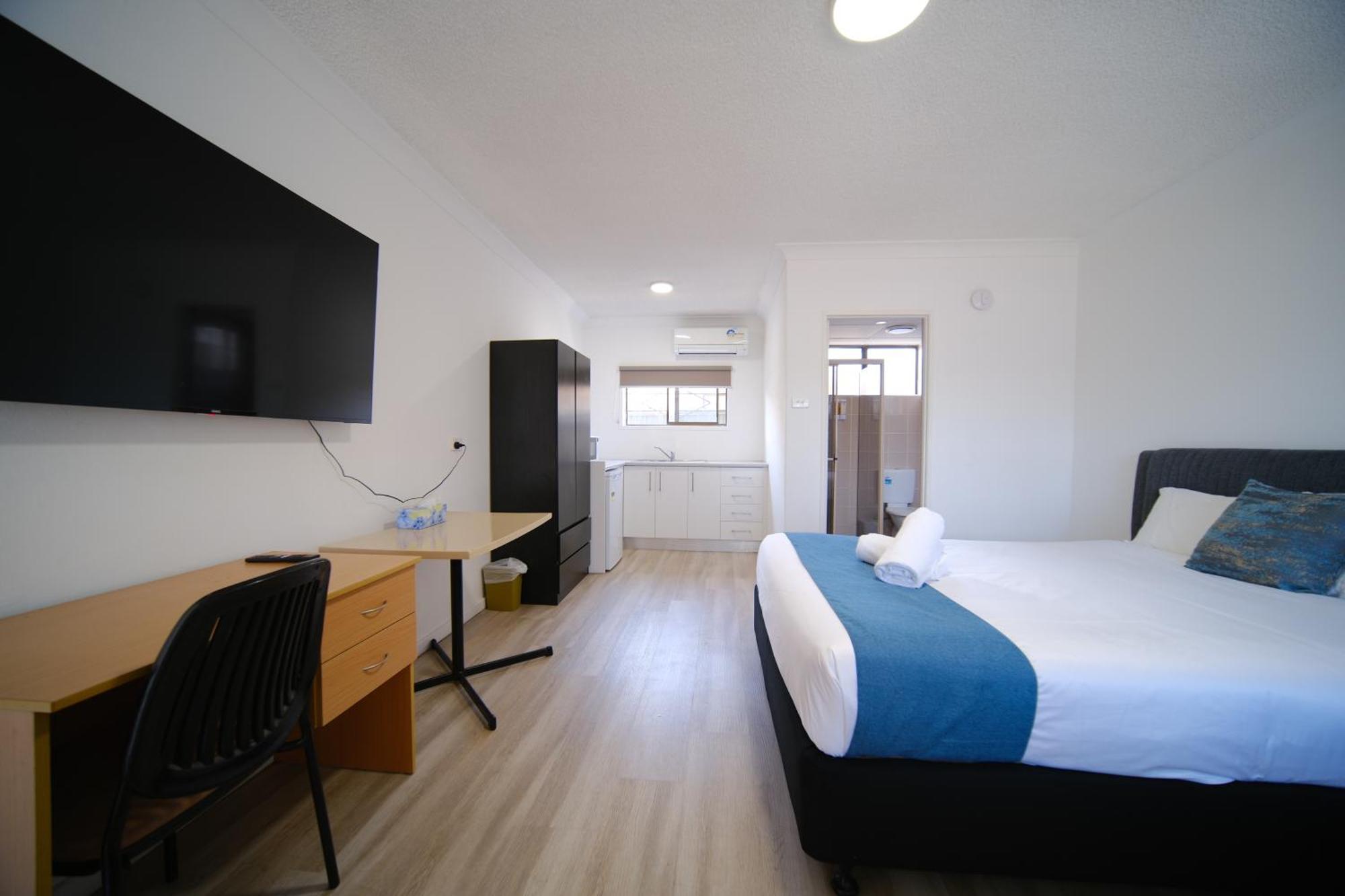Lakeside Inn Wollongong Primbee Exterior foto